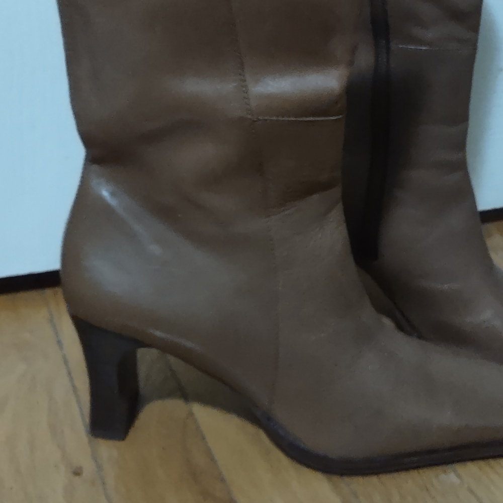 Women's boots leather